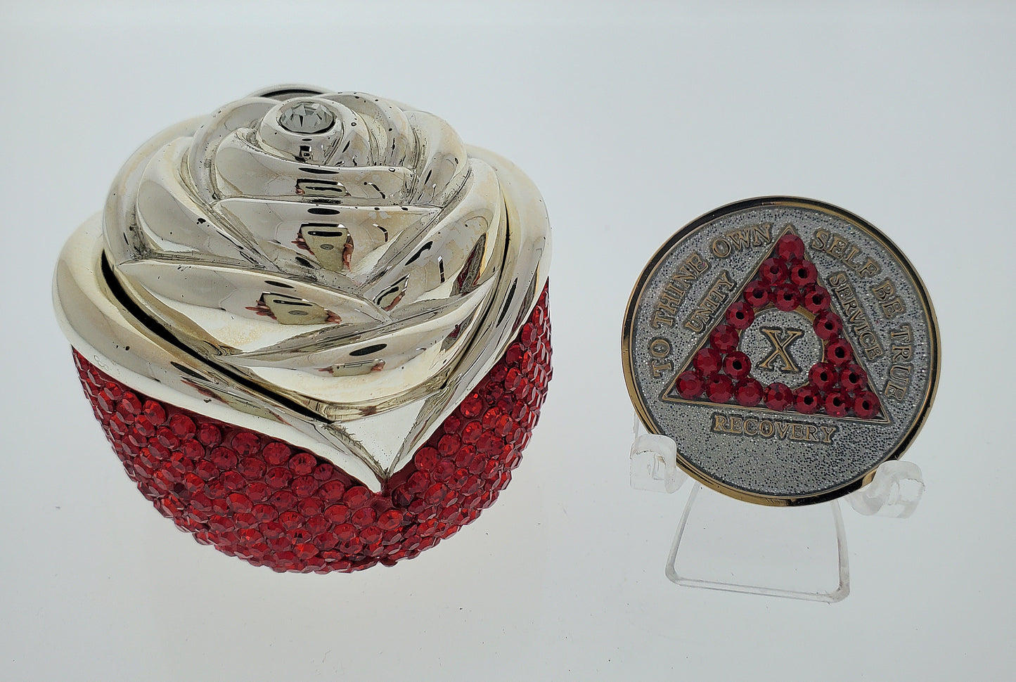 Rose Box Chip Holder with matching Medallion (Red)