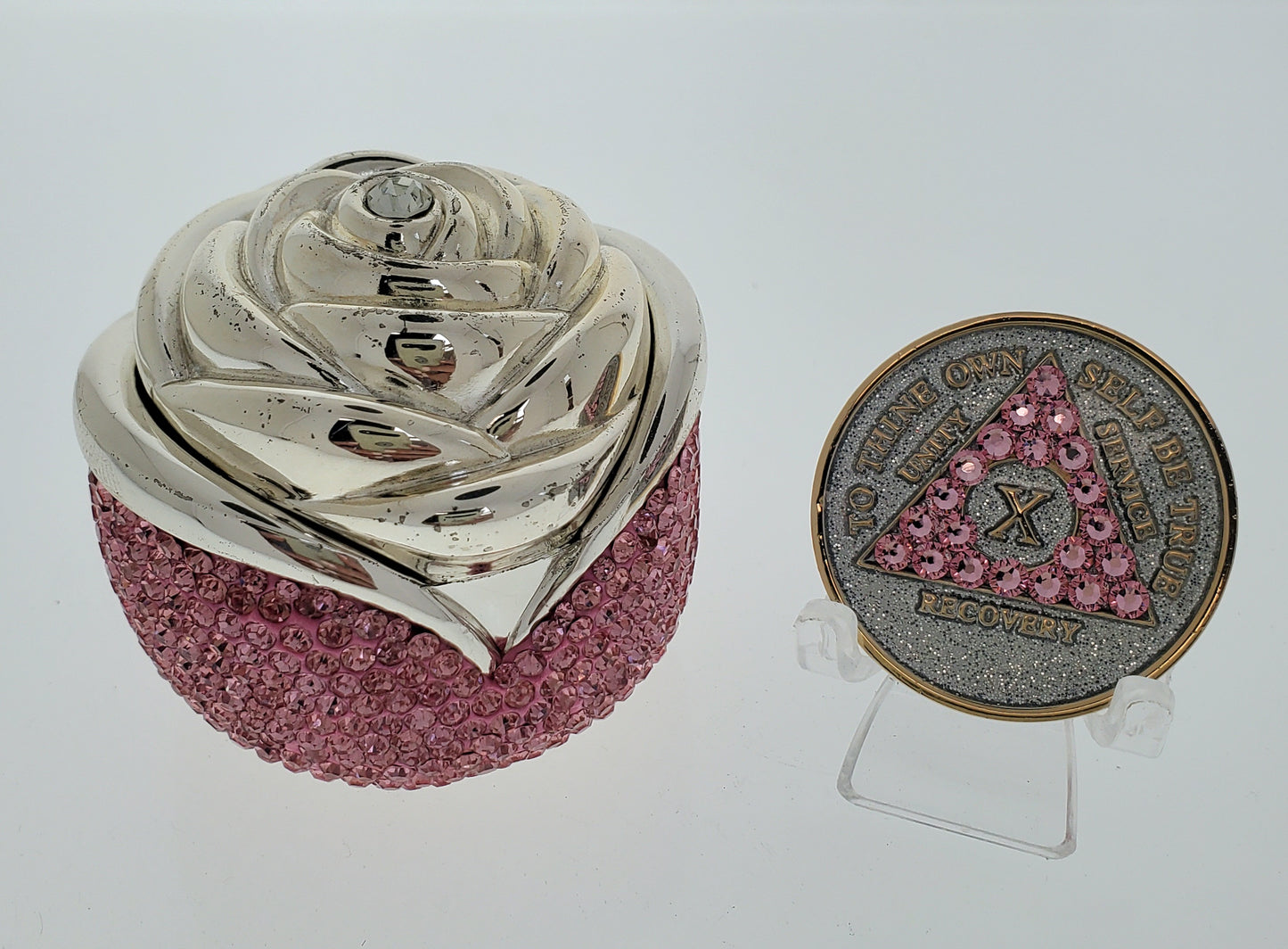 Rose Box Chip Holder with matching Medallion (Pink)